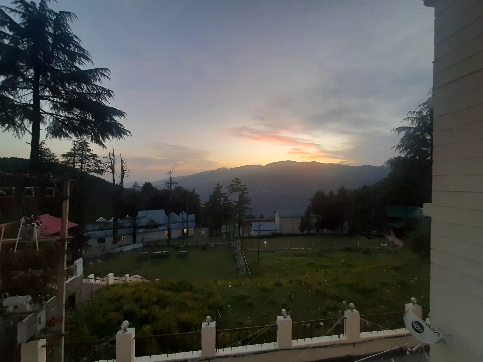 3-Day Family Trip – Spiritual + Scenic Combo in Jammu & Kashmir